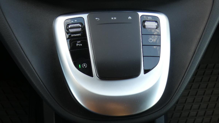 Mercedes-Benz Třídy V 300d AMG 9G Tronic na operativní leasing