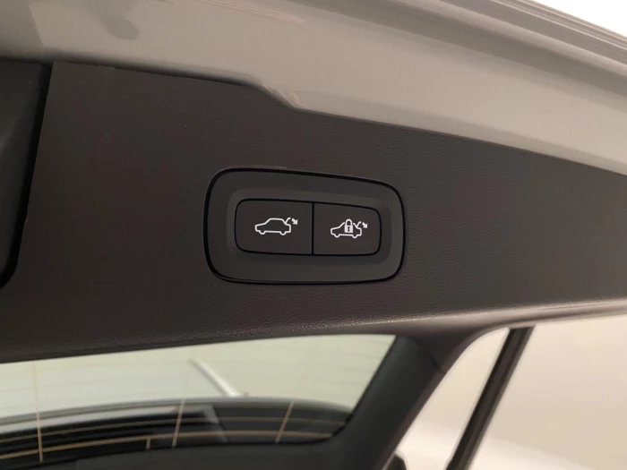 Volvo V60 T6 AWD Plug-in H. BRIGHT PLUS na operativní leasing