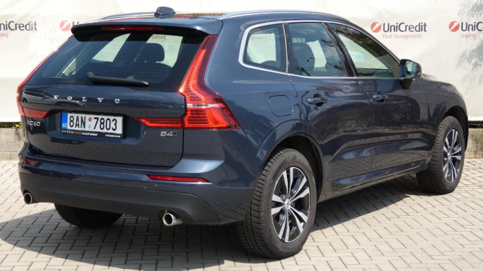 Volvo XC60 B4 AWD Momentum Pro na operativní leasing