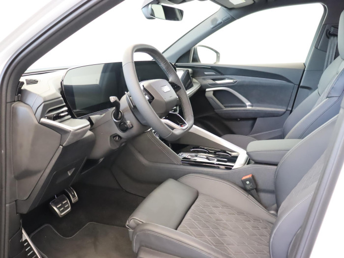 Audi Q5 TDI quattro Stronic na operativní leasing