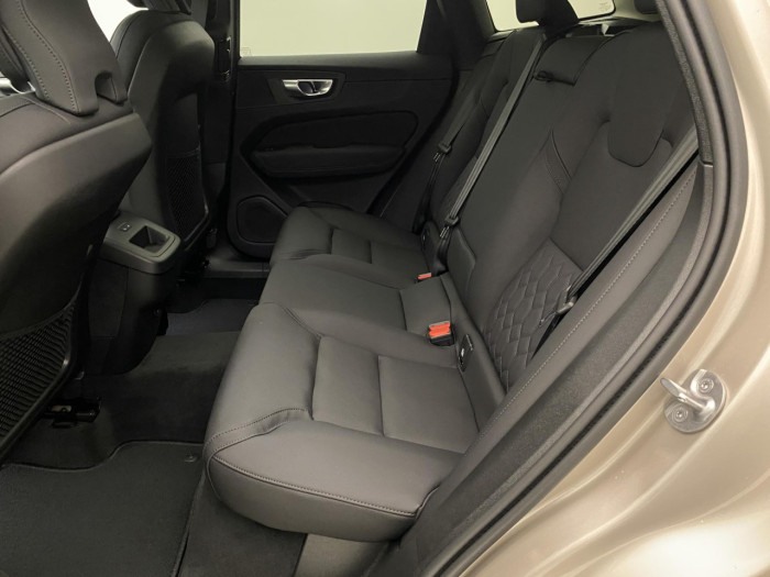 Volvo XC60 T6 AWD AUT BRIGHT PLUS na operativní leasing