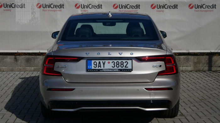 Volvo S60 B5 AWD Ultimate Dark na operativní leasing