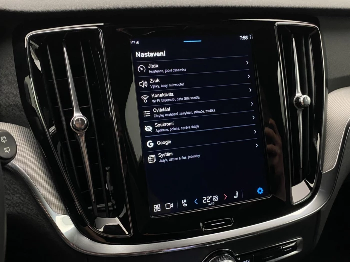 Volvo V60 T6 AWD Plug-in H. BRIGHT PLUS na operativní leasing