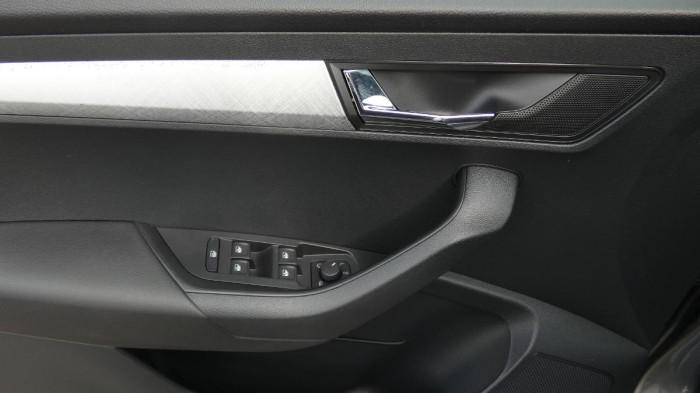 Škoda Karoq 1,5 TSI Ambition DSG na operativní leasing