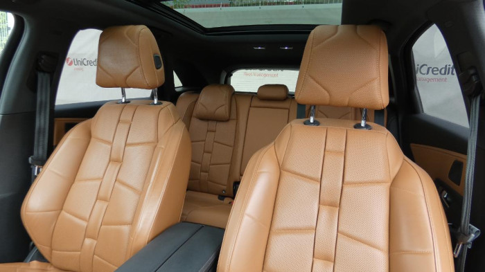 DS Automobiles DS7 Crossback 1.6 E-TENSE 300 EAT8 4x4 Perfo na operativní leasing