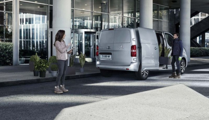 Peugeot Expert Furgon L1 Access 1.5 BlueHDi 70 kW na operativní leasing