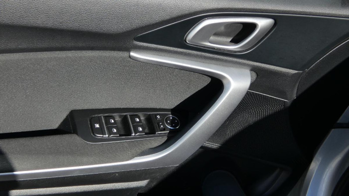 Kia Ceed 1.5 T-GDI 118kW Exclusive SW na operativní leasing