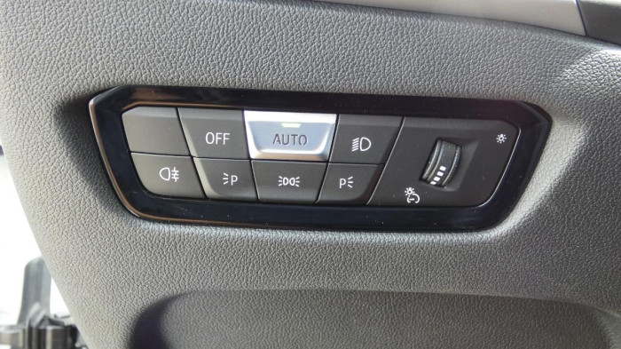 BMW Řada 3 318i Advantage Touring na operativní leasing