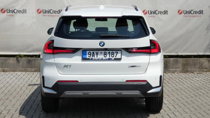 BMW X1 sDrive 18i na operativní leasing