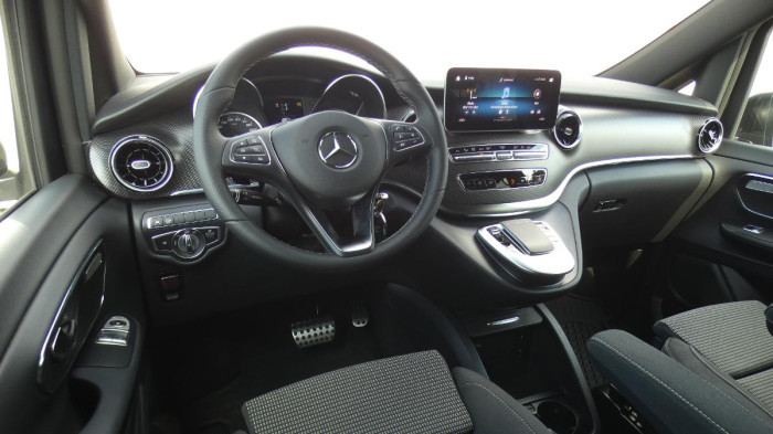 Mercedes-Benz Třídy V 300d AMG 9G Tronic na operativní leasing