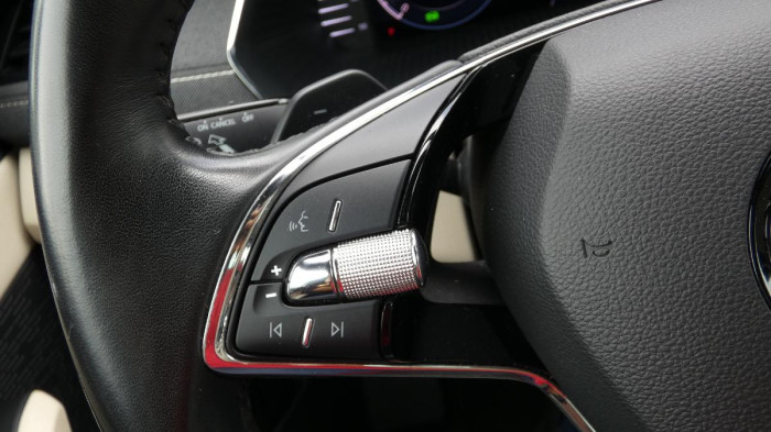 Škoda Octavia Combi 2,0 TDI  DSG Style na operativní leasing