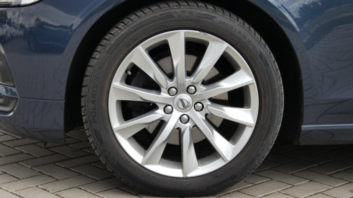 Volvo V90 B4 mHEV AWD aut. Momentum Pro na operativní leasing