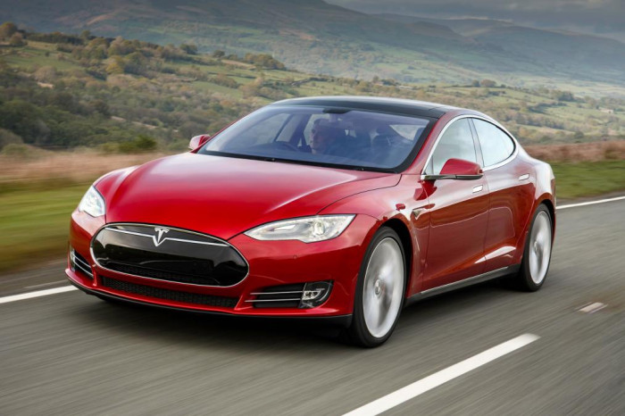Tesla Model S 85D  na operativní leasing